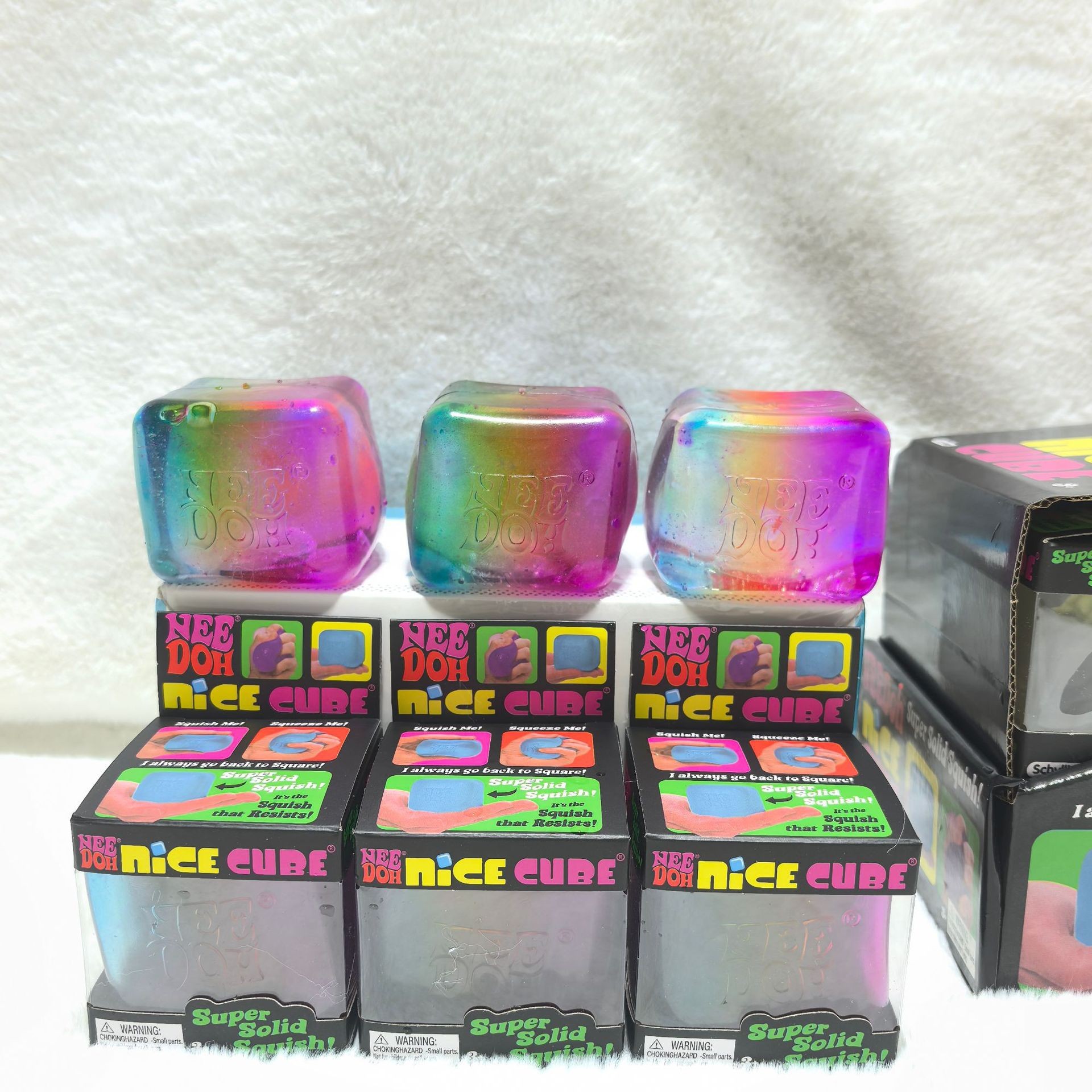 Fidget Cube Original - Schylling NeeDoh Rainbow Luminous cube Cube